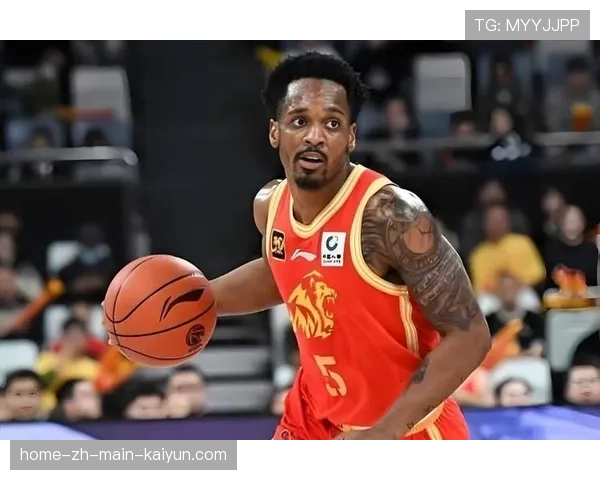 战术执行率与位置灵活性成焦点 广厦球员适应多位置需求